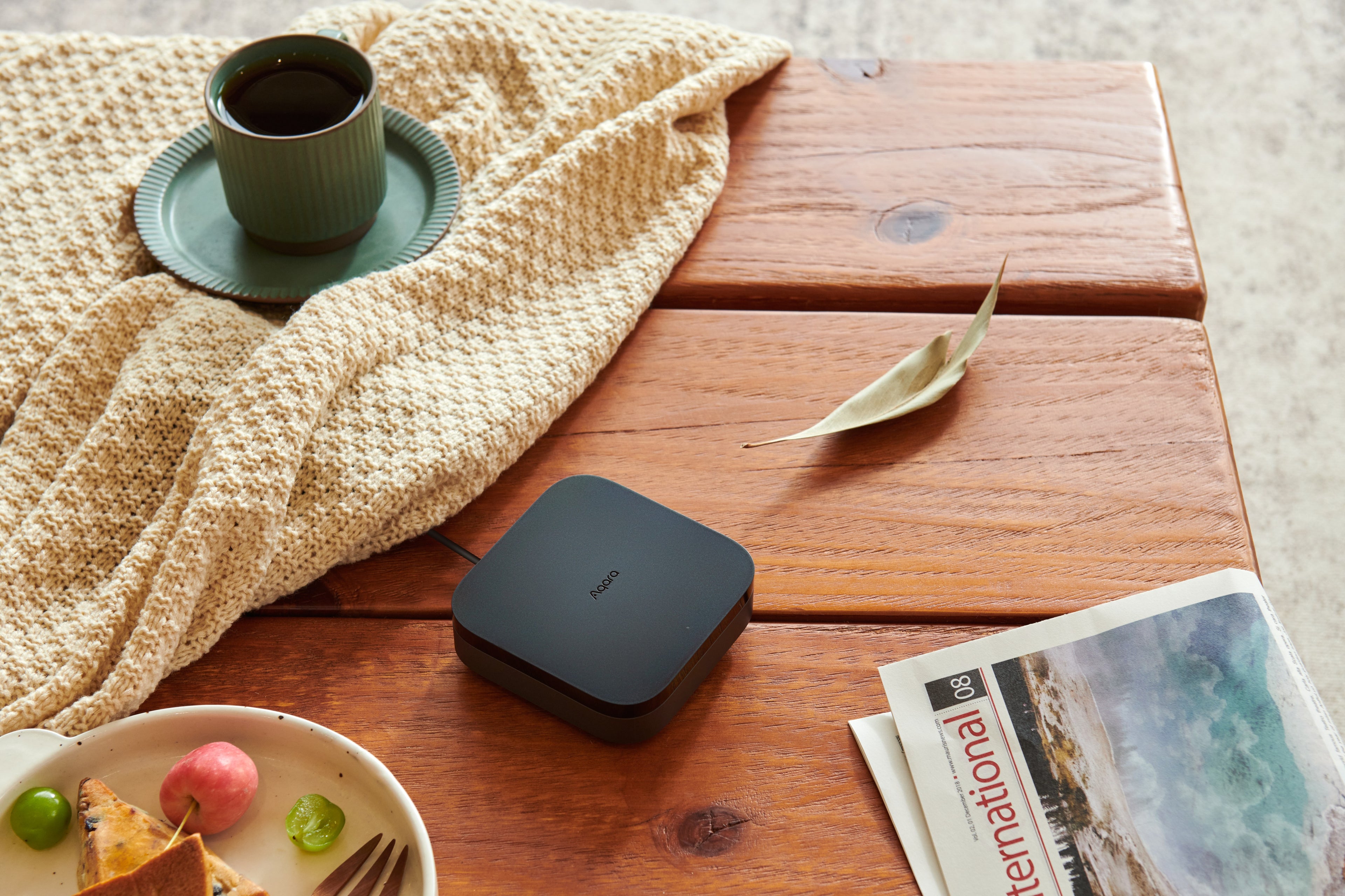 Aqara Hub M3 — product shot
