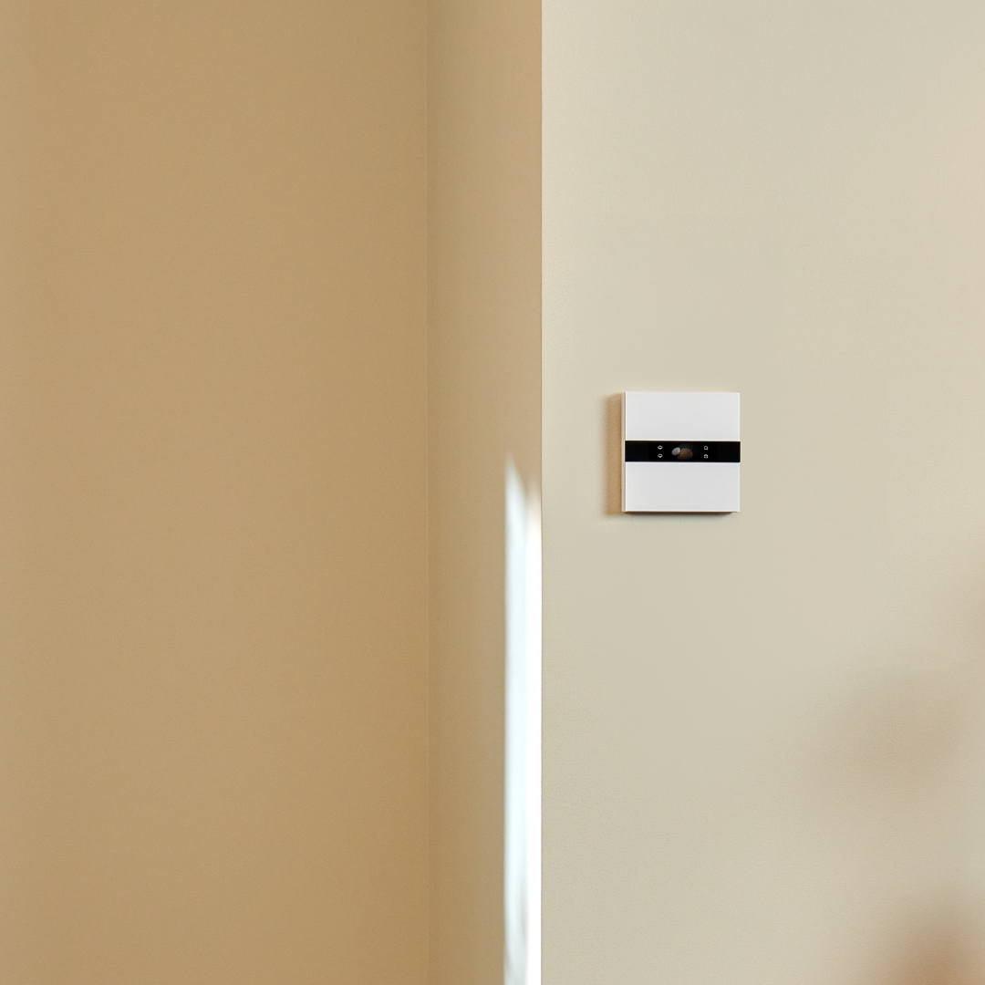 Aqara Display Switch V1 EU — product shot
