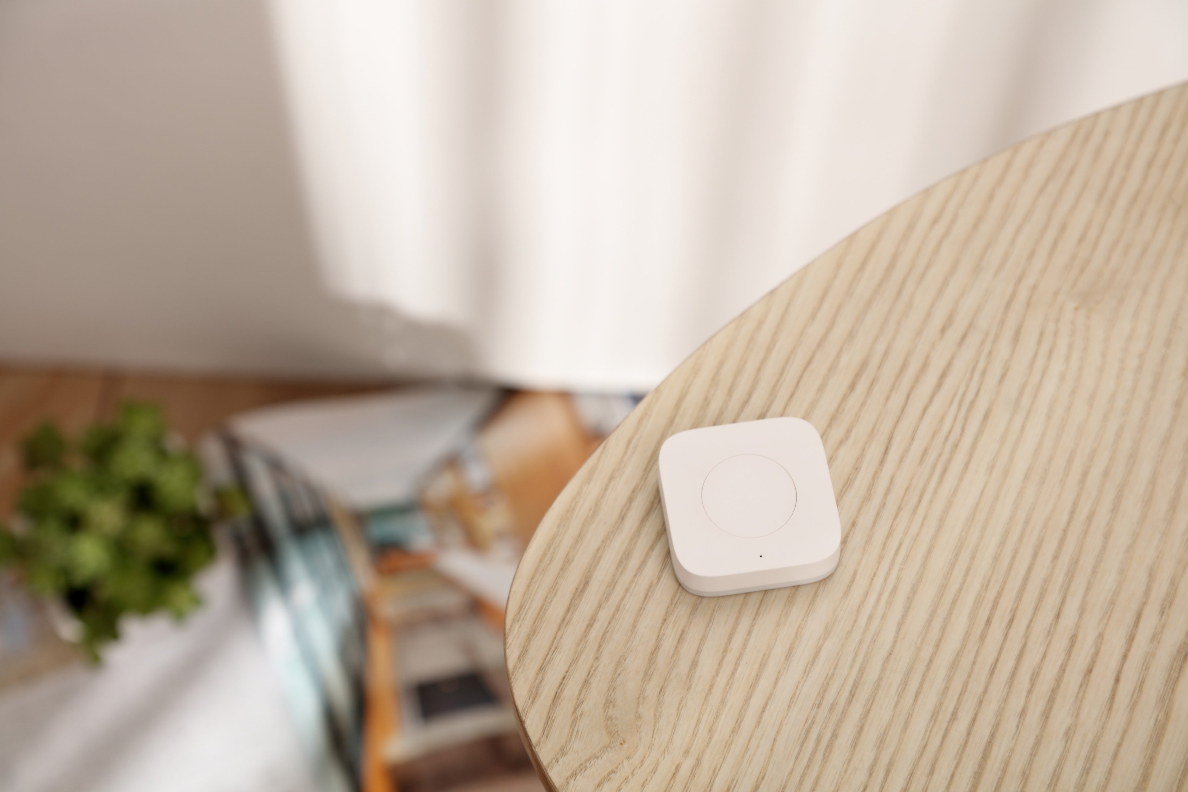 Aqara Wireless Mini Switch T1 in a smart home setting