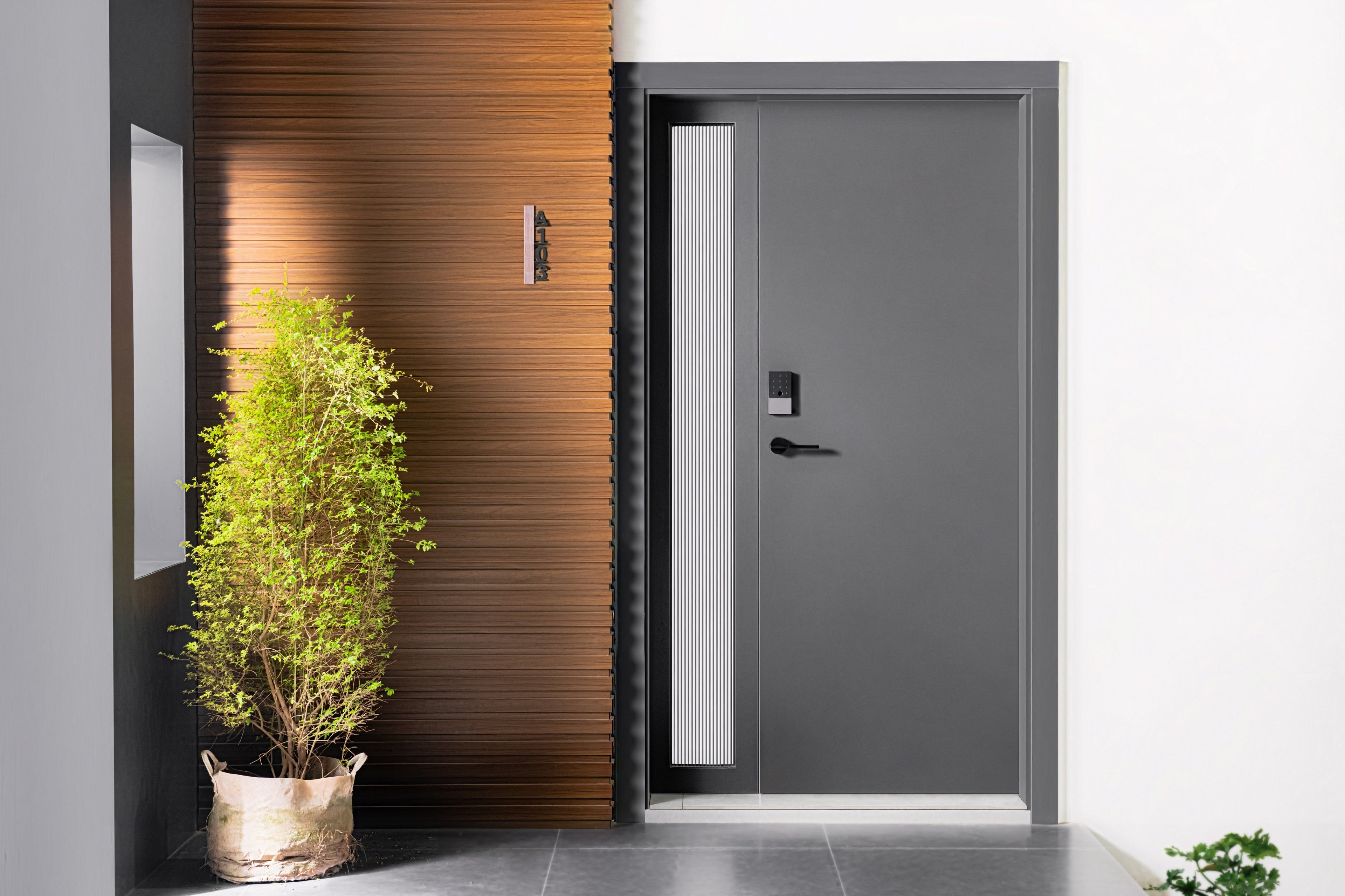 Aqara Smart Lock U100 (Kit includes Aqara E1 Hub) — product shot