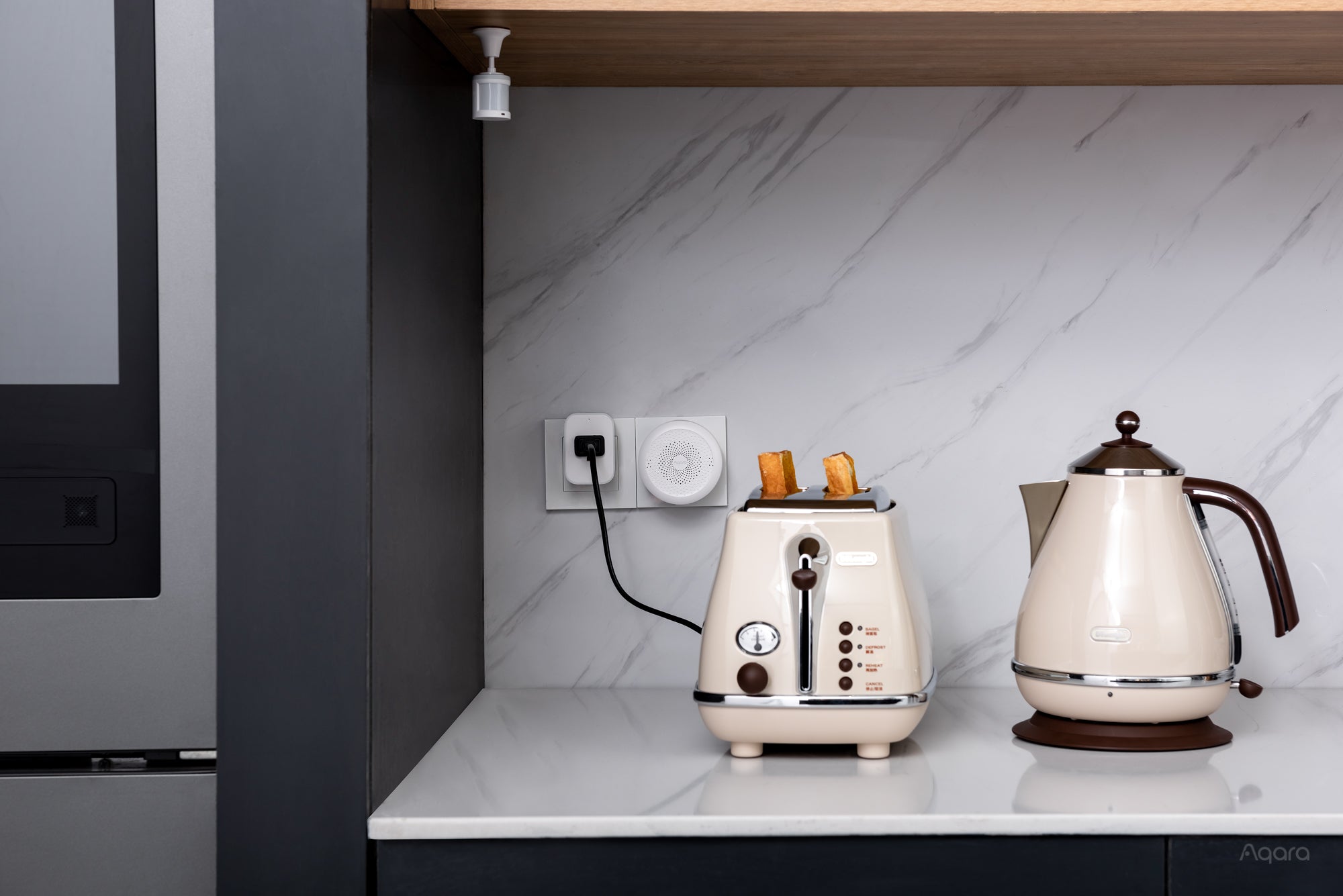 Aqara Hub M1S Gen 2 in a smart home setting